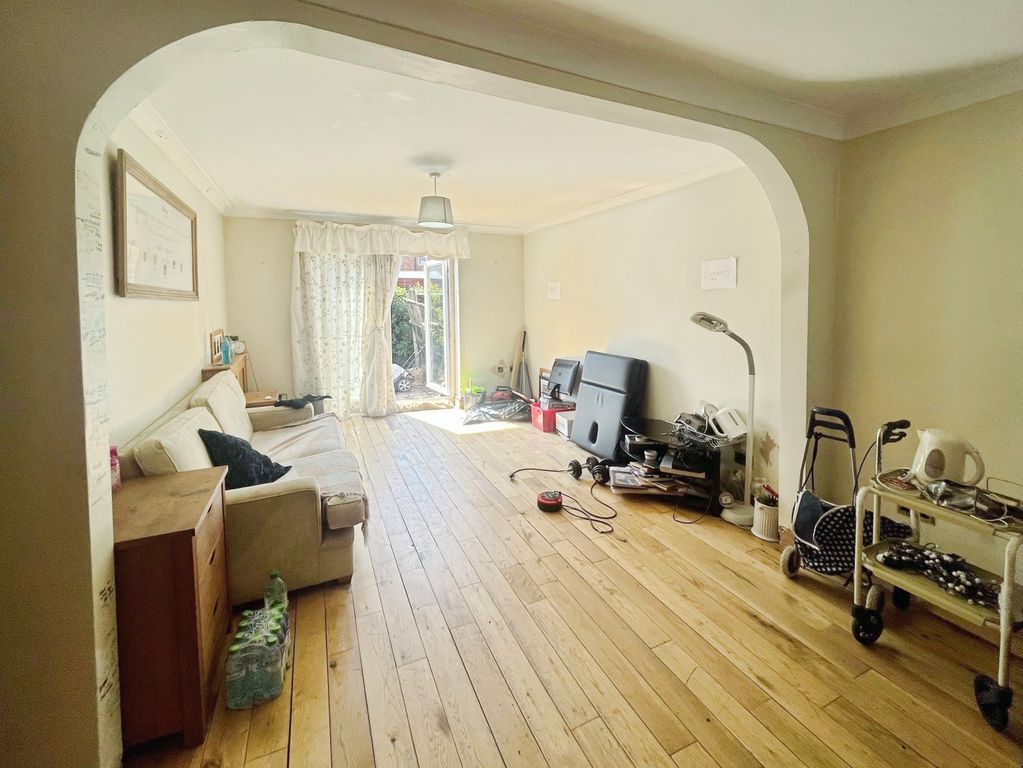 Property photo 2 of 12