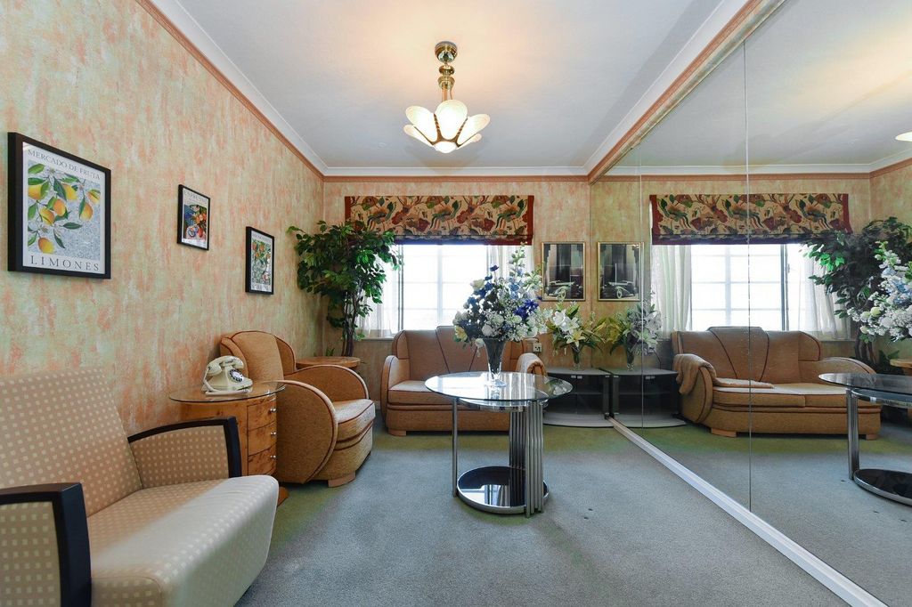 Property photo 3 of 9 3.Jpg