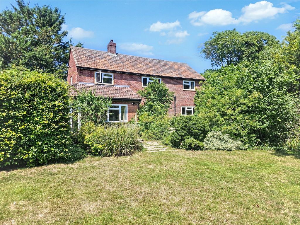 Property photo 2 of 27 Picture No. 14