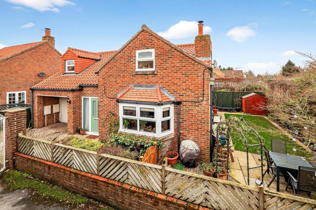 Property photo 1 of 20 Pnmb0571.Jpg