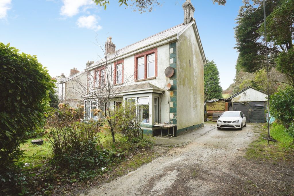 Property photo 2 of 20