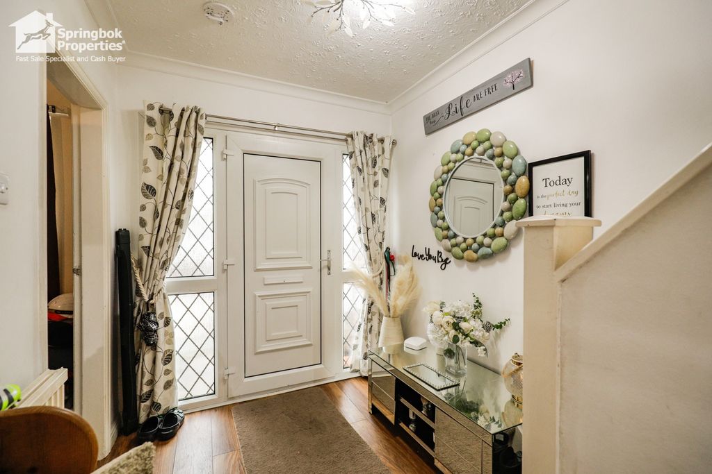 Property photo 2 of 17 Image 2