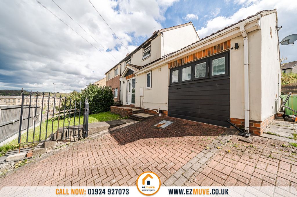 Property photo 1 of 27