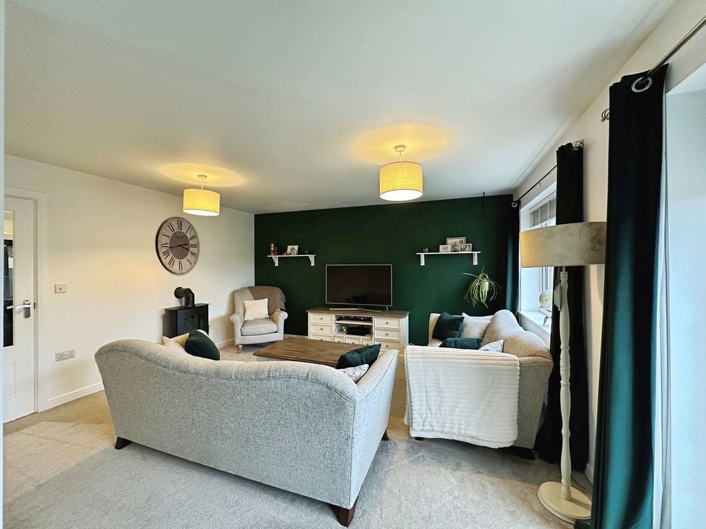 Property photo 3 of 19 Photo 18