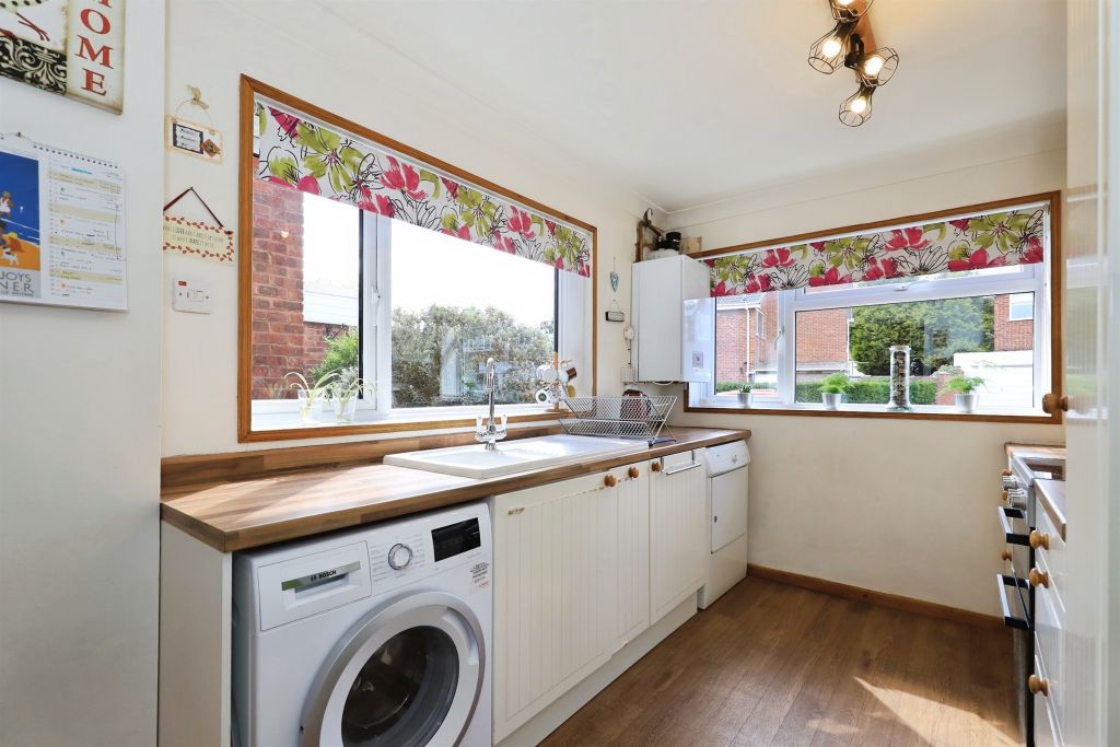 Property photo 3 of 19