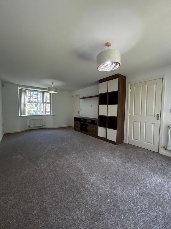 Property photo 3 of 23