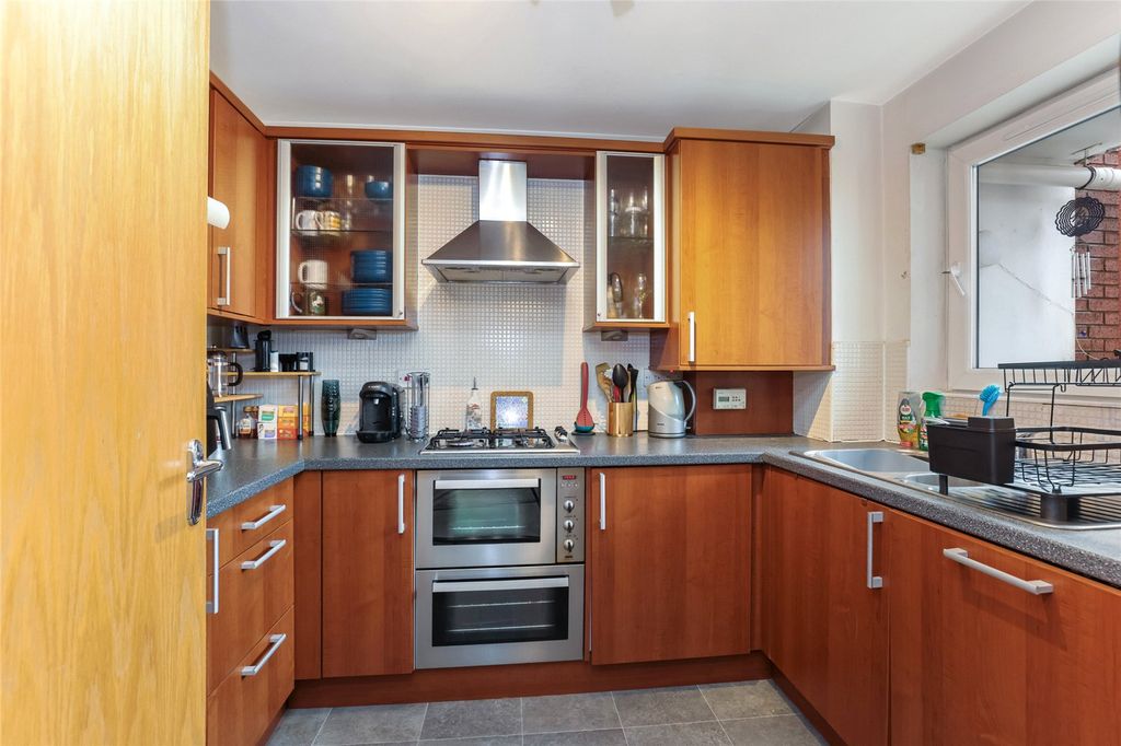 Property photo 3 of 21 Picture No. 10