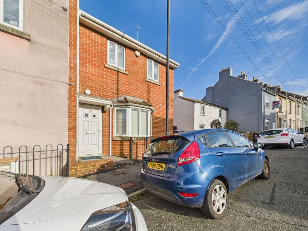 Property photo 1 of 11 Cam01576G0-Pr0326-Still011.Jpg