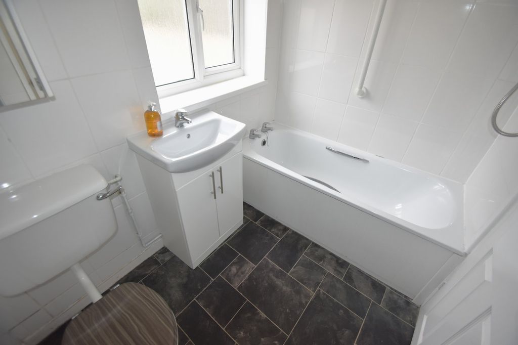 Property photo 3 of 10 Picture No. 09