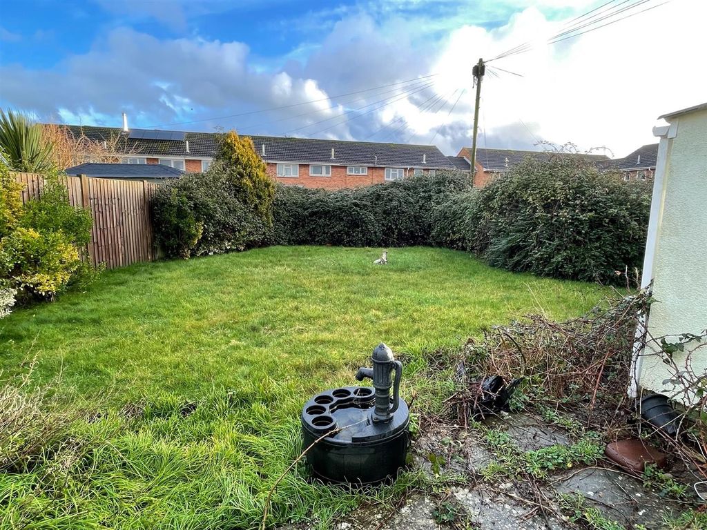 Property photo 2 of 14 Garden..Jpg