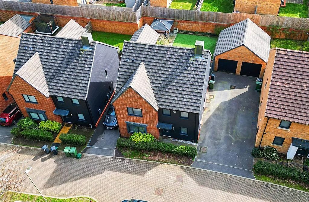 Property photo 1 of 30 Balata Way