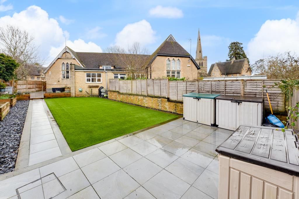 Property photo 3 of 54 8 Church Street, Burton Latimer-9.Jpg