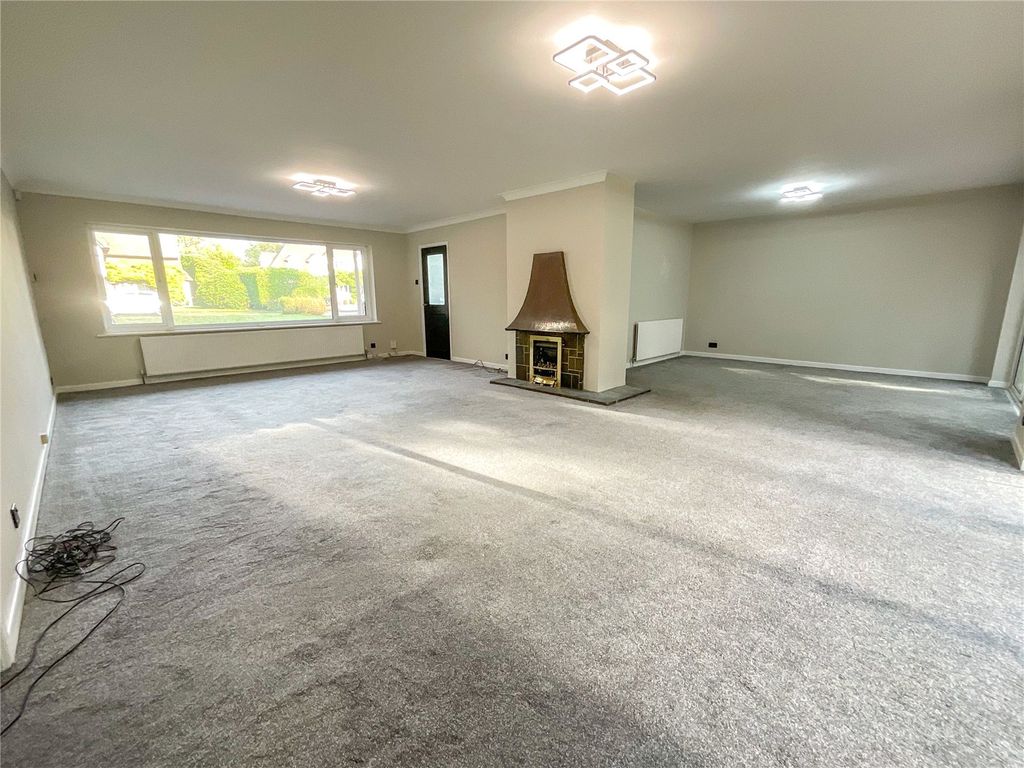 Property photo 2 of 37 Picture No. 04