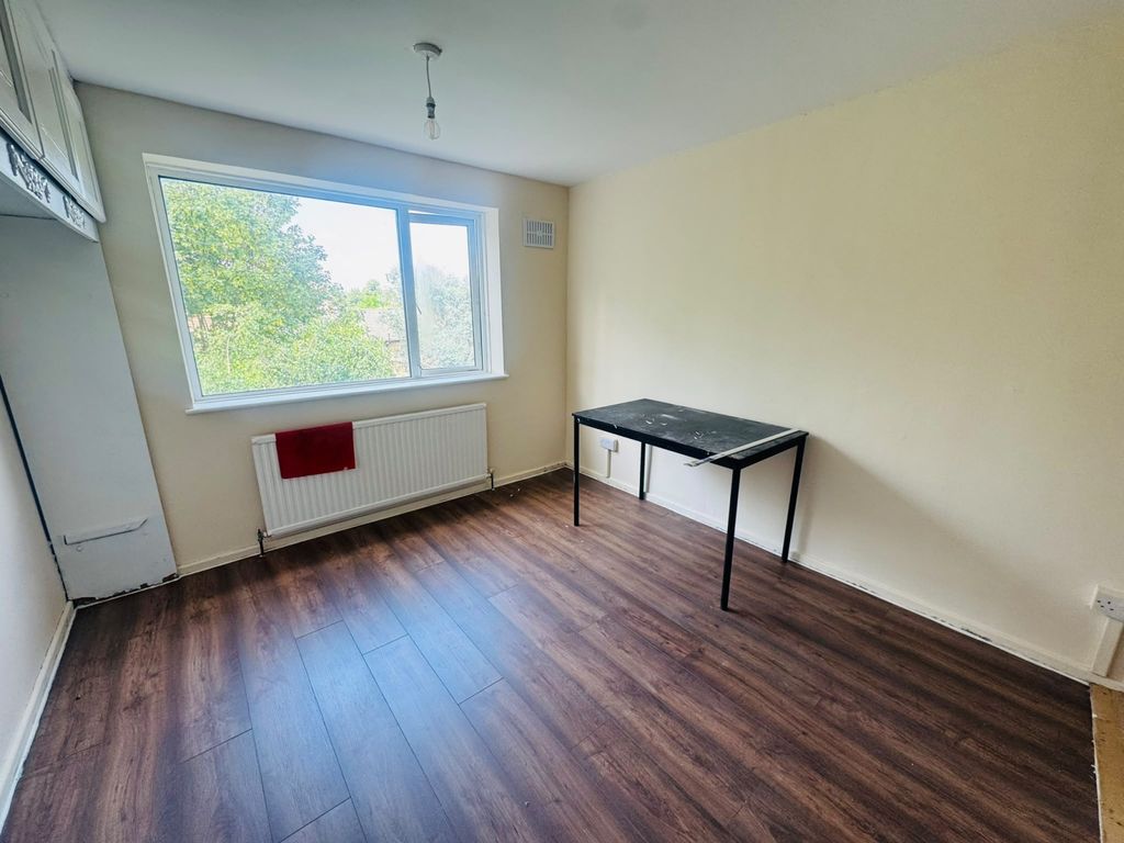 Property photo 1 of 10 3 Bed Maisonette To Rent, London E7