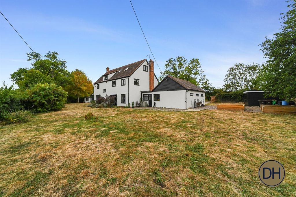 Property photo 2 of 35 Fingrith House