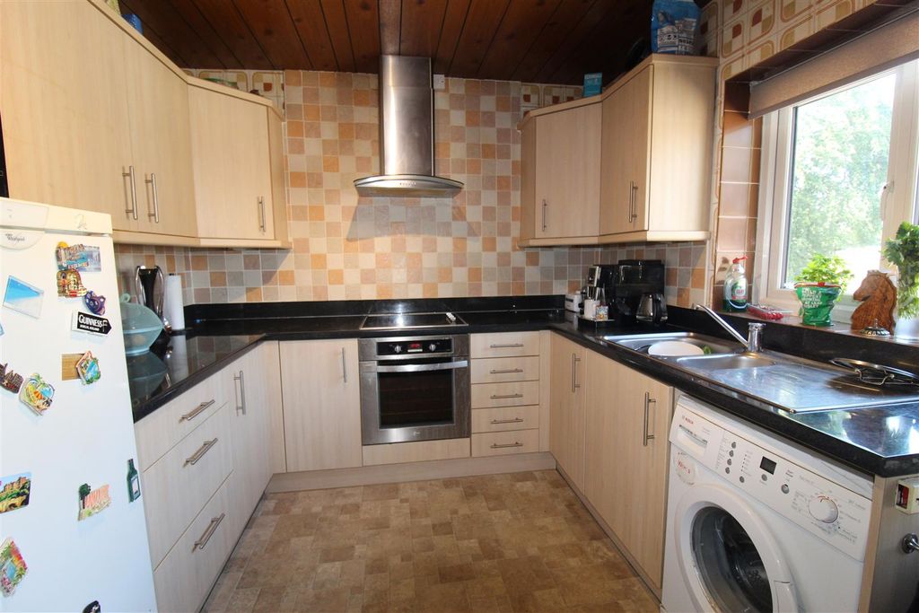 Property photo 3 of 13 Img_1056.Jpg