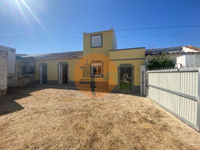 Property photo 1 of 80
