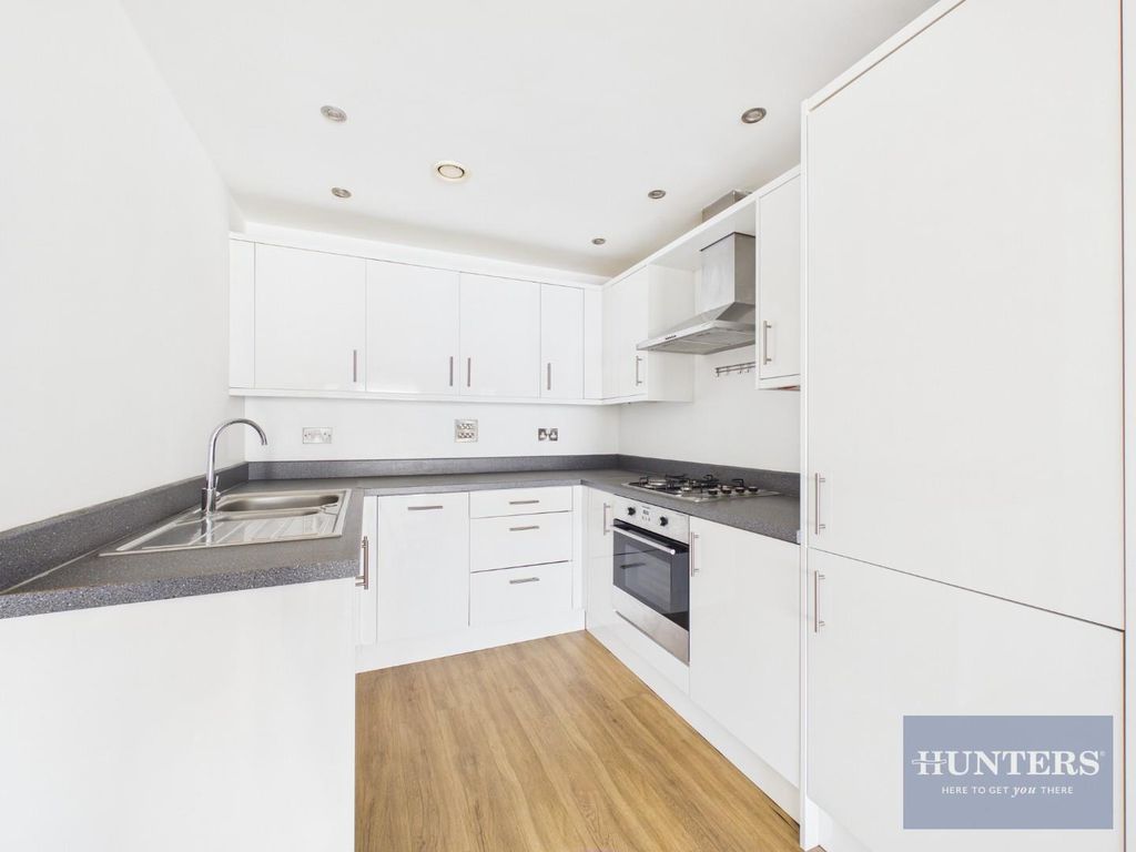 Property photo 2 of 6 Kitchen / Living Area