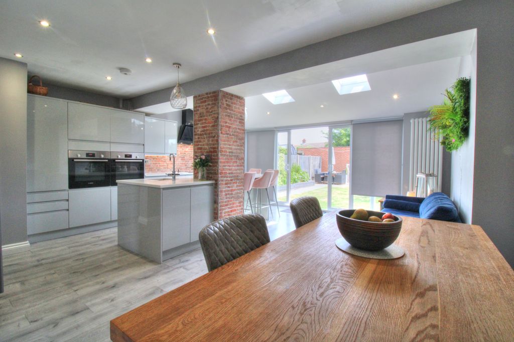 Property photo 3 of 20 Img_3264_5_6