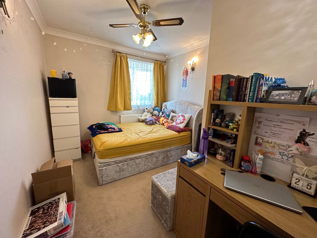 Property photo 3 of 18