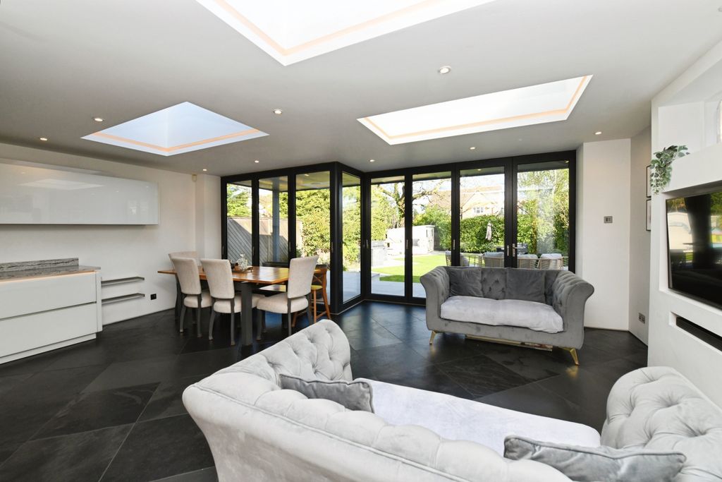 Property photo 3 of 30 Photo #3