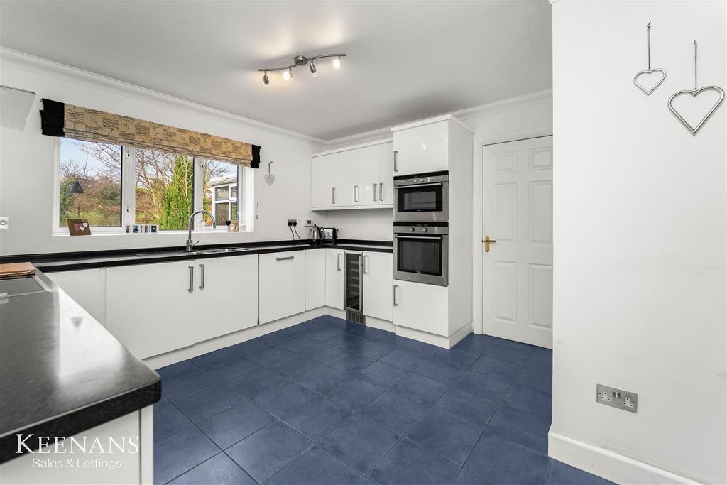 Property photo 3 of 49 3.Jpg
