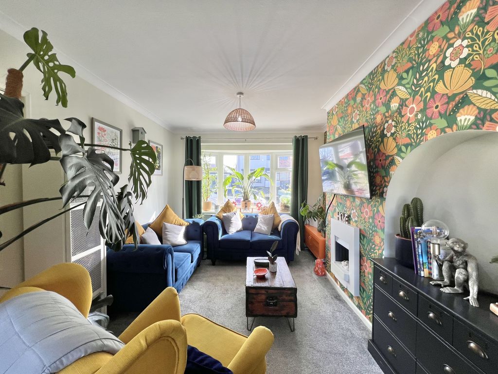 Property photo 2 of 20