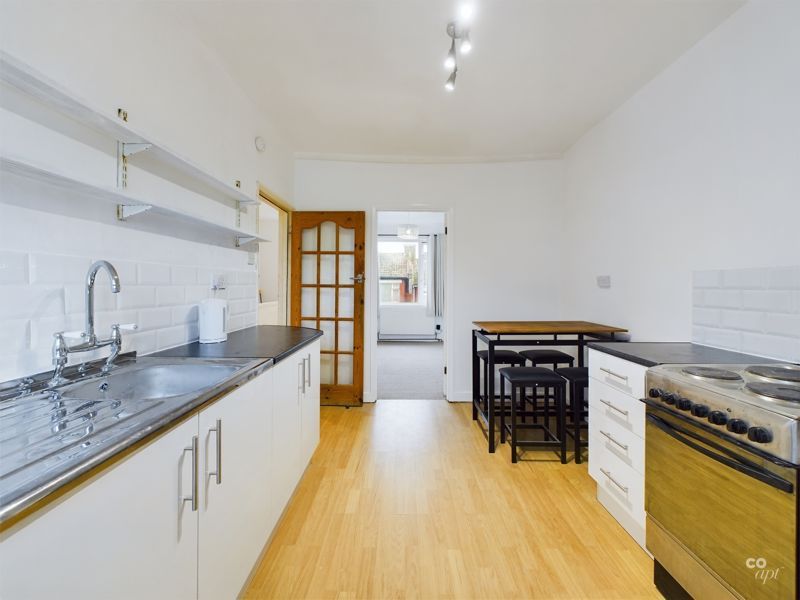 Property photo 2 of 8 Photo 7