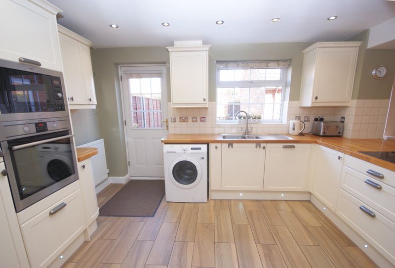 Property photo 3 of 19 Kitchen/Diner