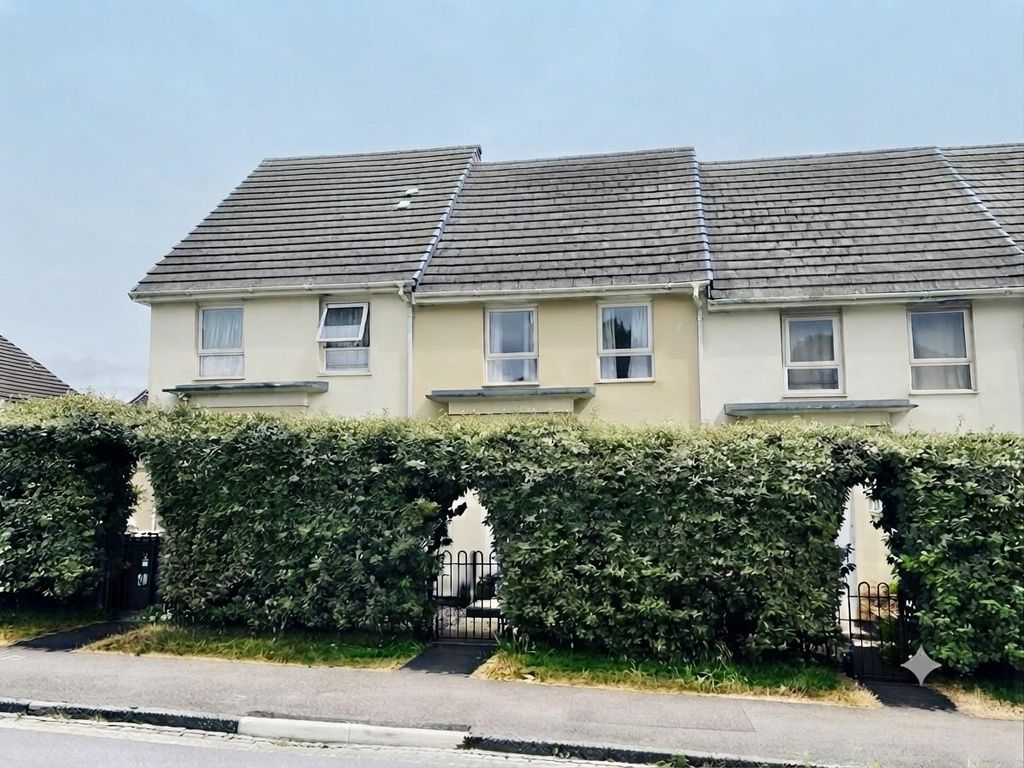 Property photo 1 of 20 Efford Road 96 - Front..Jpg