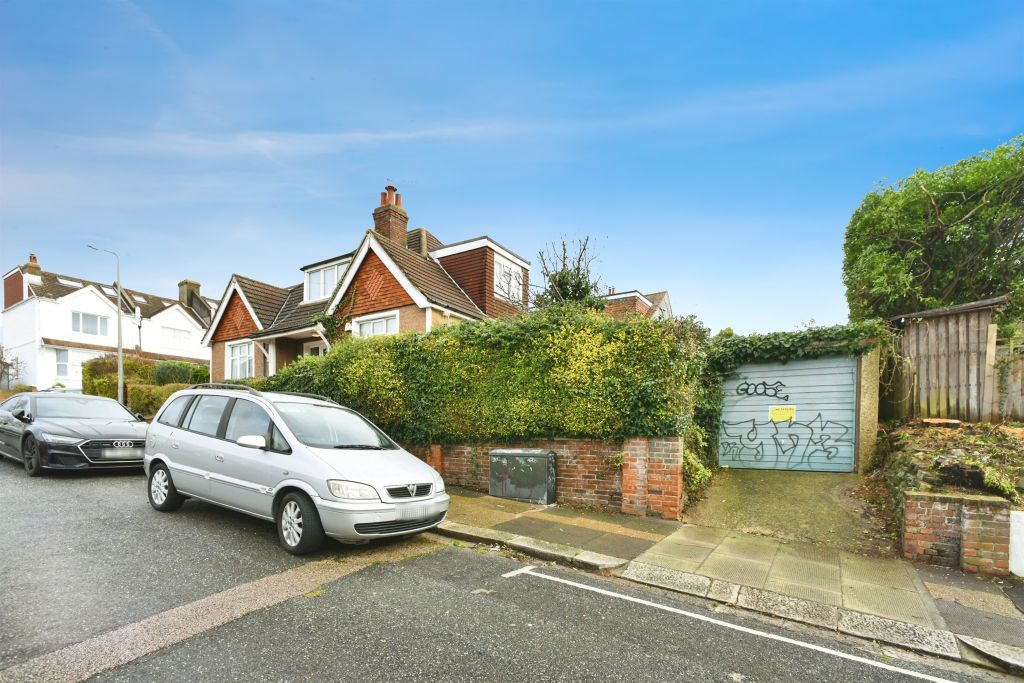 Property photo 1 of 15