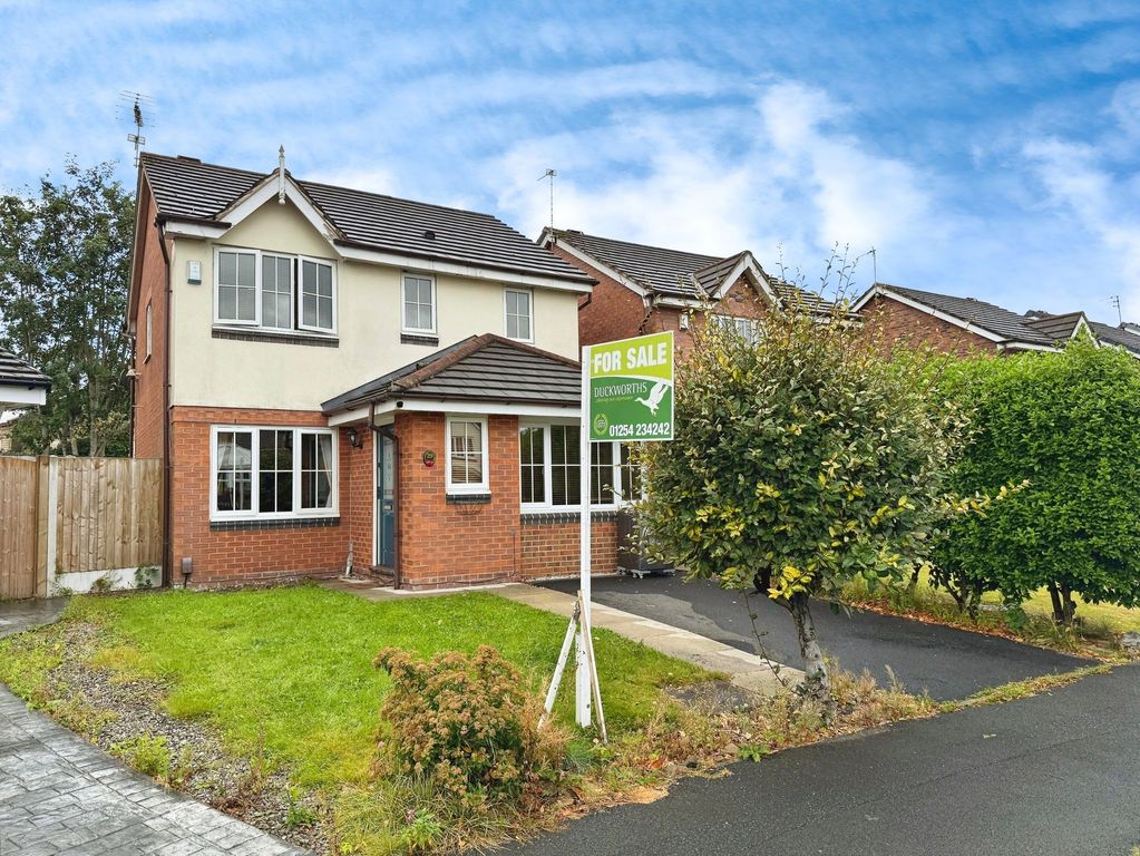 Property photo 1 of 18