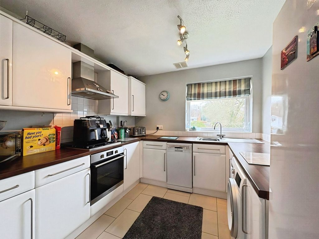 Property photo 3 of 8 Pbox-Img.Jpg