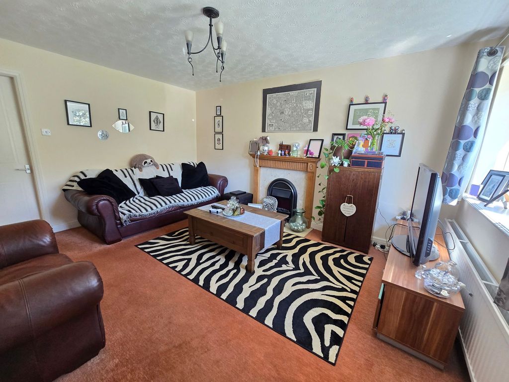 Property photo 2 of 19