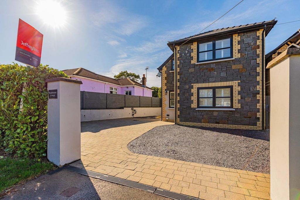 Property photo 1 of 33 Washbourne Cottage (29 Of 30).Jpg