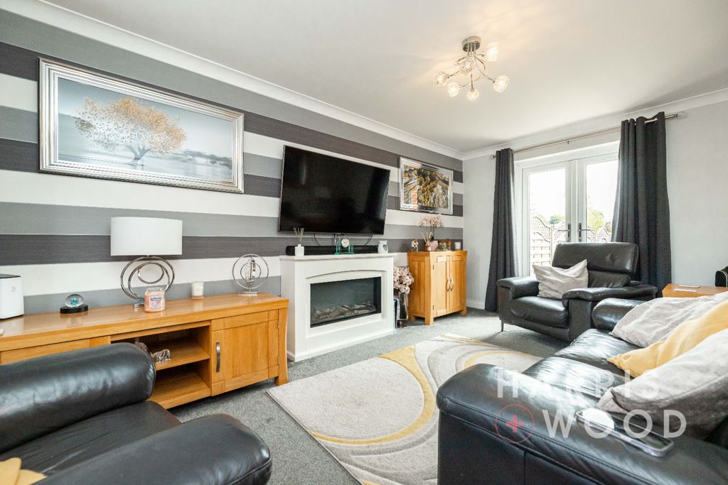 Property photo 2 of 32 4490875