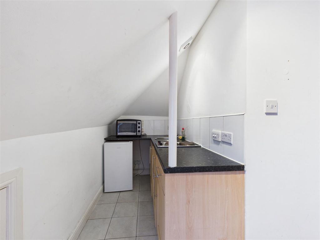 Property photo 3 of 4 Cam04419G0-Pr0049-Still015.Jpg