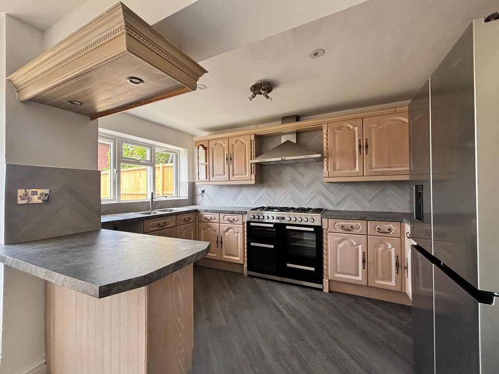 Property photo 1 of 16 Kitchen