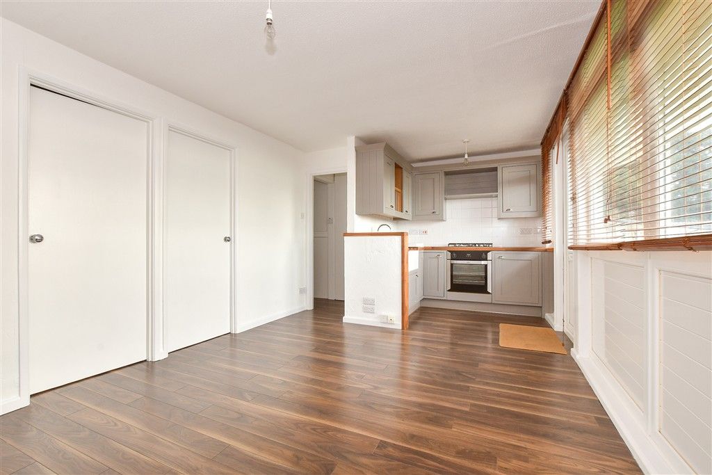 Property photo 2 of 10 Kitchen/ Living Room