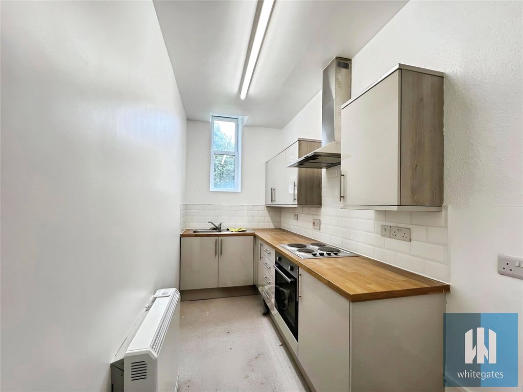 Property photo 3 of 8 Picture No. 13