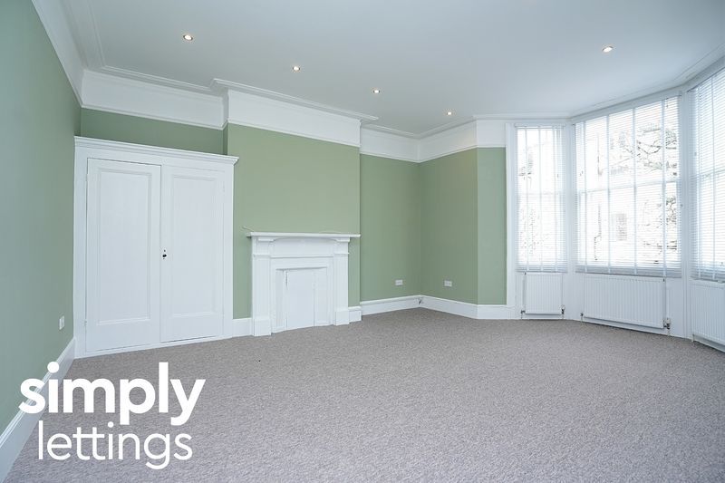 Property photo 2 of 12 Photo 4