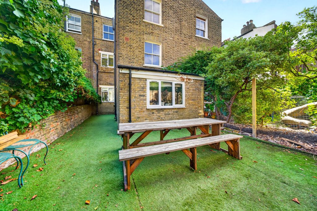 Property photo 3 of 16