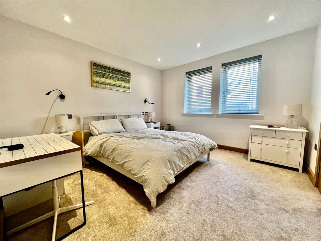 Property photo 3 of 11 Picture No. 16