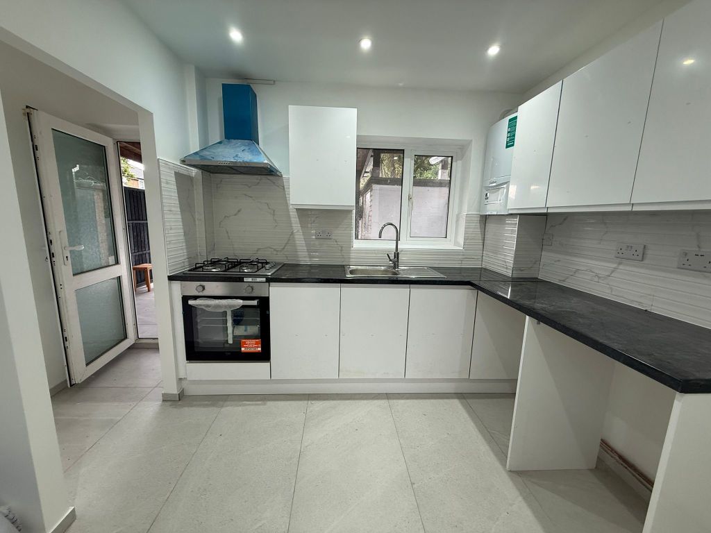 Property photo 1 of 8 1