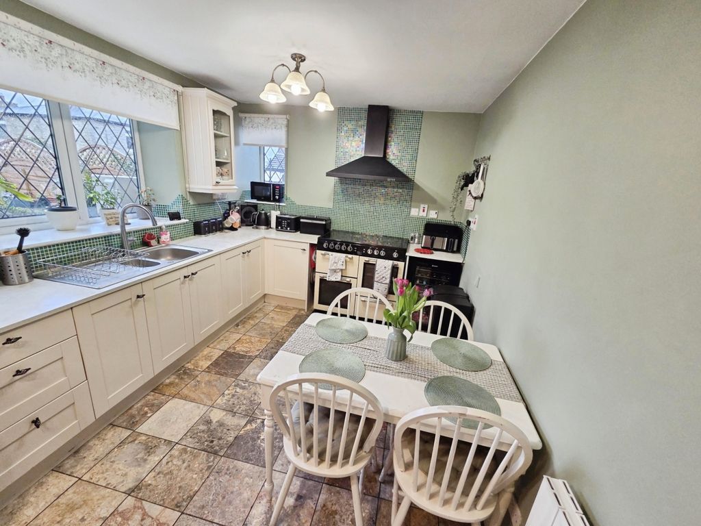 Property photo 2 of 22 Pbox-Img.Jpg