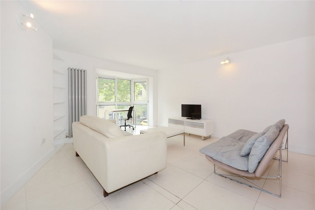 Property photo 2 of 13
