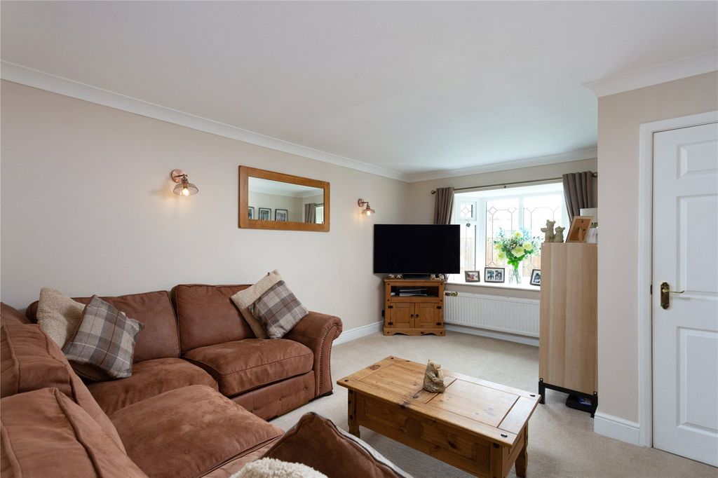 Property photo 2 of 14 Photos