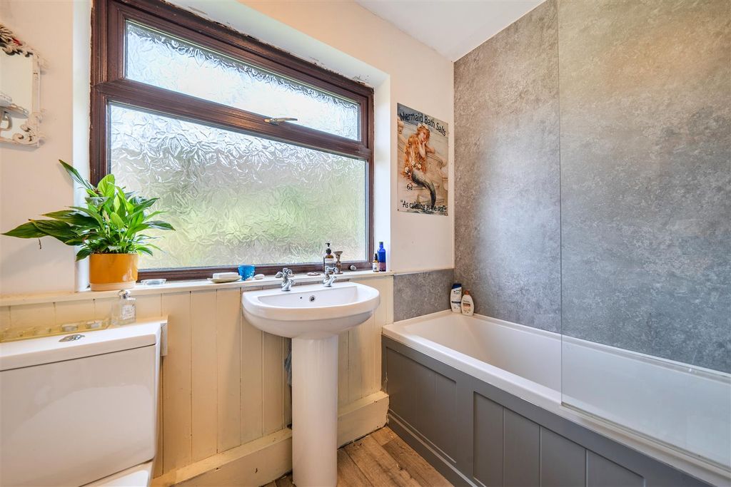 Property photo 3 of 25 1426157-7-69c69F56d8790.Jpg