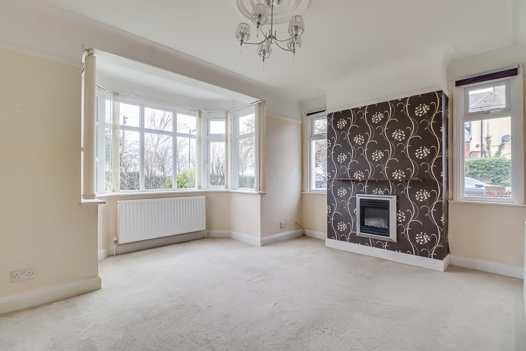 Property photo 2 of 30 Lounge