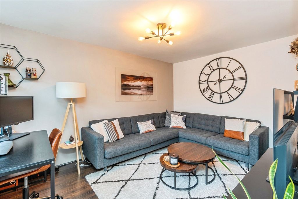 Property photo 3 of 21 Picture No. 04